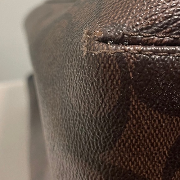 Coach Margot Carryall & Matching Wristlet - Picture 8 of 16